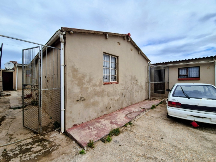 2 Bedroom Property for Sale in Zwide Eastern Cape